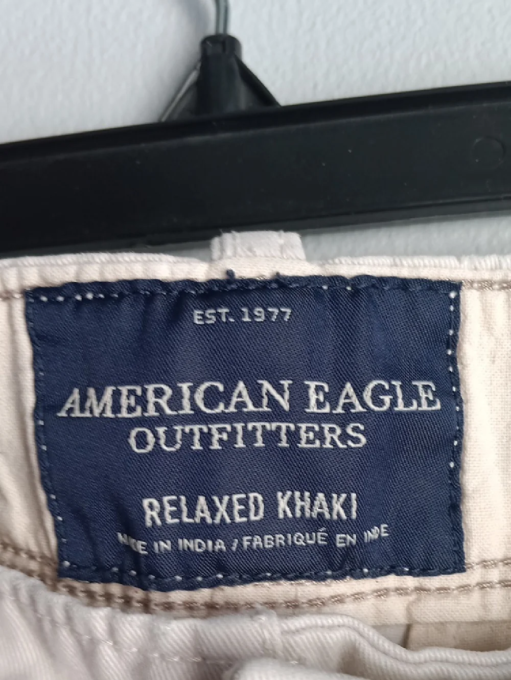 American Eagle Outfitters Relaxed Khakis White